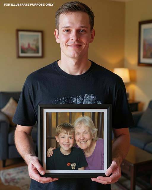 My Mother and Sister Took My Grandma’s House and Car—All I Got Was a Photo of Us… Until I Realized She’d Left Me Something Far Greater