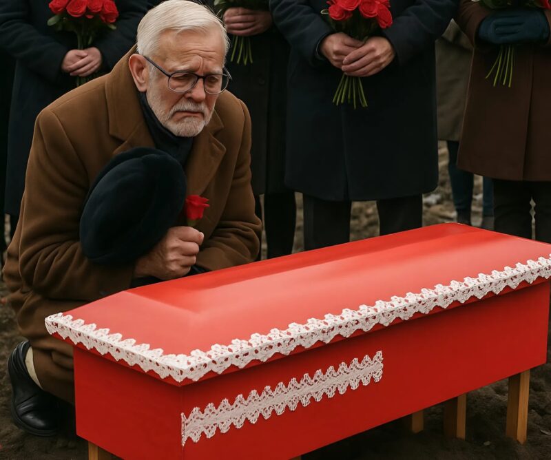 During the funeral, the grandfather suddenly heard strange noises coming from the coffin and decided to open it: when the lid was lifted, everyone froze at what they saw
