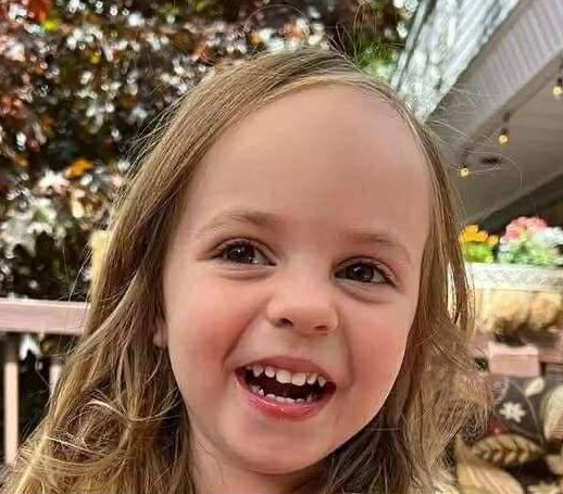 Grandmas final photo of granddaughter minutes before she is killed!